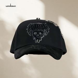 Gorras de Béisbol Hip-hop de 5 Paneles al por Mayor |   Gorras con Visera de Gamuza con Patrón de Grafiti de Letra <span class=keywords><strong>R</strong></span> Bordada para Hombre - Product Image 4