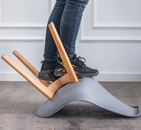Vente en gros de meubles d'extérieur colorés d'usine chinoise pour la maison ensemble de 4 chaises de salle d'attente tulipe pieds en bois chaise de salle à manger en plastique
