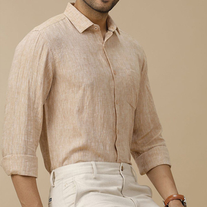 <span class=keywords><strong>Camicia</strong></span> da uomo in <span class=keywords><strong>lino</strong></span> <span class=keywords><strong>marrone</strong></span> chiaro personalizzata OEM, 100% popeline, stile casual, a maniche lunghe, anti-piega, tinta unita - Product Image 3