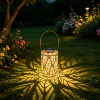 Lanterne solaire d'extérieur en fer forgé à motif de feuilles creuses, étanche, LED, éclairage décoratif suspendu pour jardin, patio, allée
