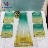 Ensemble pichet à eau en verre transparent de 1100 ml/37 oz, moderne, écologique, de qualité supérieure, pour la maison et la cuisine, avec 4 tasses, fait main, pour jus glacé et thé, en stock