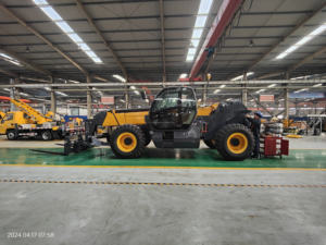 多目的な持ち上げのためのヘビーデューティ4.5トン17mテレスコピックテレハンドラー - Product Image 6