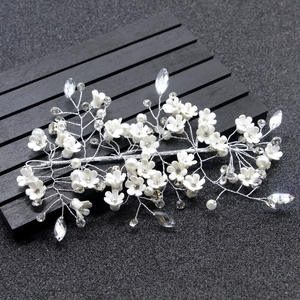 Accesorios de <span class=keywords><strong>Maquillaje</strong></span> de Novia Estilo Coreano, Diadema Hecha a Mano con Flores Blancas y Pedrería, Tocado en Existencia - Product Image 4