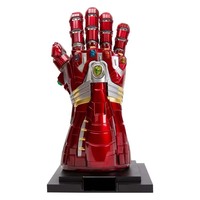 Ornement décoratif à LED avec pierres précieuses rouges, accessoire de cosplay inspiré du cinéma, statue de collection en gros