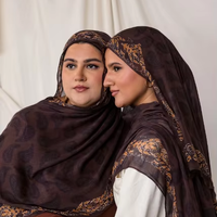 Vela Nouveauté Hijab Châle Léger à Imprimé Floral Numérique Asymétrique en Modal Doux, Rayonne et Viscose Respirant pour Usage Quotidien Ethnique