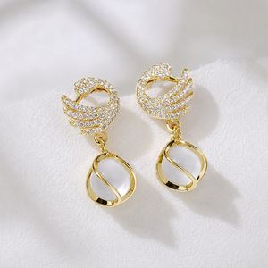 Nouvelles boucles d'oreilles en pierre œil de chat Little Swan avec pendentif de haute qualité et boucles d'oreilles en diamant tendance - Product Image 3