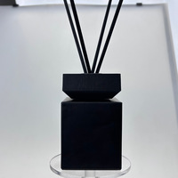 Flacon d'arôme carré en verre de luxe 50-500ml avec bouchon en bois noir pour parfum d'intérieur, vente en gros, logo personnalisé