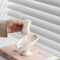 Égouttoir à savon minimaliste écologique moderne et porte-savon créatif en céramique pour la décoration intérieure articles décoratifs haut de gamme en gros