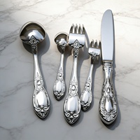 Ensemble de 5 pièces de couverts de table occidentaux en acier inoxydable 304, style baroque rétro, luxe léger, motif relief artistique Cour royale, pour les fêtes