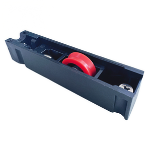 Rueda deslizante alargada negra con carcasa, rodamiento <span class=keywords><strong>de</strong></span> nylon rojo con ranura en U <span class=keywords><strong>para</strong></span> ventana <span class=keywords><strong>de</strong></span> UPVC y <span class=keywords><strong>aluminio</strong></span>, deslizamiento suave - Product Image 6
