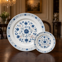Ensemble de 2 assiettes en céramique bleu classique à motifs floraux, ensemble d'assiettes à dîner en porcelaine pour une table élégante