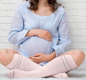 도매 출산 순환 양말 15-20 Mmhg 임신 무릎 높은 압축 양말 여성용 - Product Image 3