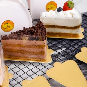 Plateaux à gâteaux en <span class=keywords><strong>carton</strong></span> doré, ronds et carrés, pour base de mousse épaisse, gâteaux coupés en triangle, desserts et petites pâtisseries - Vente en gros - Product Image 6