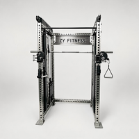 Station d'entraînement multifonctionnelle : Smith Machine, Power Rack et Functional Trainer avec système de poulies à double blocage pour exercices variés