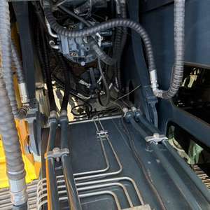 Excavatrice sur chenilles Hyundai HX220A L d'occasion, 22 tonnes, bon état, faible nombre d'heures de travail - Product Image 5