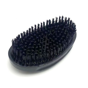 Hochwertige gebogene Haar bürste mit Nylon borsten für Männer - Product Image 1