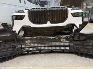 Parachoques Delantero Usado OEM con Soportes, Entrega Rápida, Venta al por Mayor de Parachoques Delanteros Originales Usados para <span class=keywords><strong>Mercedes</strong></span> Benz W222 - Product Image 2