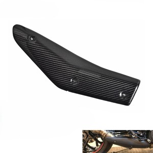 Protector de calor para escape de fibra de carbono seca 3K para KTM 1290 Super Duke R 2020+ - Product Image 1