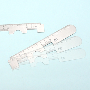 Righello PD Premium PR012: Gadget Leggero per Esami Oculistici, Accessorio Oftalmico Portatile per <span class=keywords><strong>Ottici</strong></span> - Fornitura all'Ingrosso, Spedizione Veloce - Product Image 1