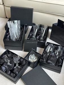 Juego de Copa de Vino y Florero de Cristal Hechos a Mano, Ecológicos y de Estilo Art Deco de Lujo - Product Image 4