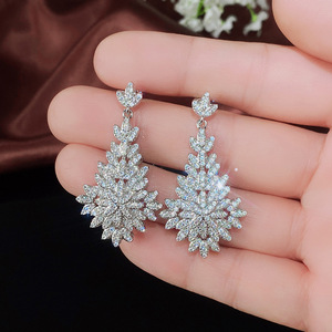 Eleganti Orecchini Pendenti Scintillanti per Donne, Orecchini Lunghi da Indossare Quotidianamente e per Feste, Gioielli alla Moda - Product Image 2