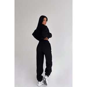 Ensemble deux pièces noir Brimsley pour femme, taille XS, short formel au-dessus du genou et haut croisé tissé avec logo décoratif - Product Image 1