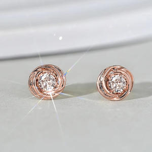 Orecchini a lobo da donna in oro rosa con diamanti taglio brillante rotondo colore G naturali, gioielli minimalisti per tutti i giorni - Product Image 3