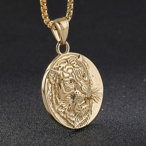 สร้อยคอจี้สแตนเลสสตีลสไตล์พังก์วินเทจสำหรับผู้ชาย ลายเหรียญสัญลักษณ์สิงโตไวกิ้ง ฮิปฮอป ลดราคา - Product Image 3