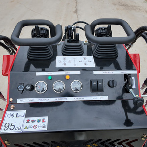 Minicargadora de orugas compacta con certificación CE EPA Stage V y cucharón de acoplamiento rápido para la carga de materiales en sitios de construcción - Product Image 5