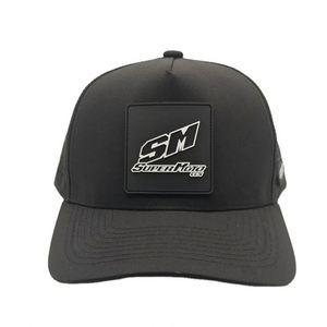 Gorro Impermeable Negro de Alta Calidad con Orificios Cortados a Láser, Gorro de 5 Paneles con Parche de Cuero - Product Image 3