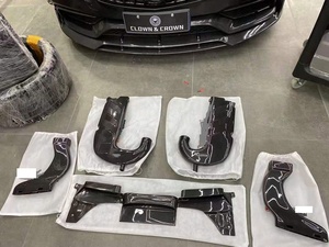 Nuovo cofano motore in fibra di carbonio con tubo di aspirazione dell'aria per AMG W205 C63 - Product Image 5