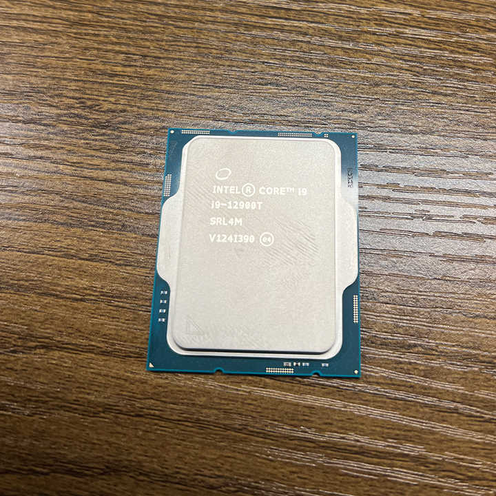 Intel Core i9シリーズCPU i9-12900Tコア数: 16コアスレッド数: 24  