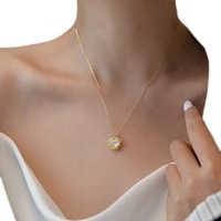 Collier élégant en forme de cœur en acier inoxydable plaqué or avec pendentif en forme de cœur en pierre précieuse et coquille, accessoires pour femmes