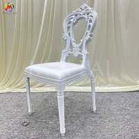 Chaise de mariage royale élégante en résine blanche Chaise de banquet d'événement de palais