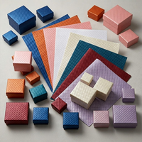 Papier spécial gaufré de différentes textures et couleurs, emballage fantaisie pour cosmétiques, bijoux, boîtes cadeaux, vente en gros