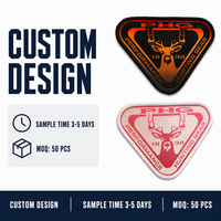 Patch personnalisé par sublimation avec bordure surjetée, badge logo imprimé par transfert thermique, patchs triangulaires à coudre pour vêtements