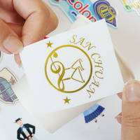 Impression personnalisée par transfert de feuille d'or à chaud, découpe UV DTF, étiquette d'emballage 3D personnalisée, logo créatif, autocollant en vinyle pour gobelet