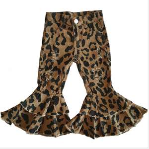 Nueva Llegada Pantalones Vaqueros Acampanados con Estampado de Leopardo y Cinturón Ajustable con Botón para Niños, Sin Pedido Mínimo - Product Image 1