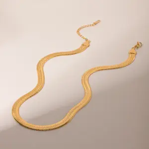 새로운 고전적인 디자인 스테인레스 스틸 유연한 플랫 뱀 체인 목걸이 남성 여성 짧은 헤링본 체인 목걸이