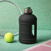 Bouteille d'eau en plastique de grande capacité 1,89 L, noire, portable, pour le sport en plein air, anti-fuite