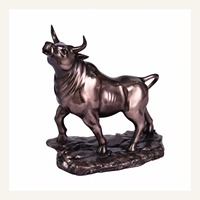 Statue de taureau dorée en résine, figurine de bureau peinte à la main pour entrée de bureau et cadeau d'affaires en gros