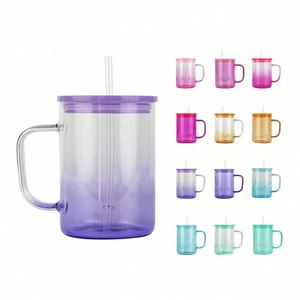 Nueva llegada al por mayor: Tazas de vidrio para sublimación de 15 oz, coloridas, esmeriladas, transparentes, con asa y tapas de colores. - Product Image 1