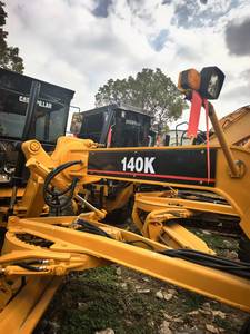 เครื่องจักรเกรดเดอร์ Caterpillar 140K ของแท้จากญี่ปุ่น พร้อมเครื่องยนต์ Cummins ปั๊ม และเกียร์บ็อกซ์ ขาย - Product Image 3