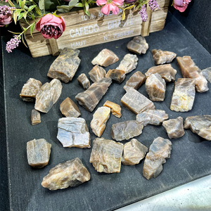 Venta al por mayor cristales <span class=keywords><strong>de</strong></span> cuarzo <span class=keywords><strong>natural</strong></span> brillante sin pulir <span class=keywords><strong>piedra</strong></span> cruda <span class=keywords><strong>piedra</strong></span> <span class=keywords><strong>Luna</strong></span> negra para <span class=keywords><strong>la</strong></span> venta - Product Image 3