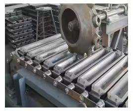 Máquina de Fundición de Lingotes de Aluminio Eficiente, Reciclaje de Bloques de Aluminio Desoxidado, Duradera, Confiable, 500 kg/LOTE, Alta Seguridad, Precisa - Product Image 3