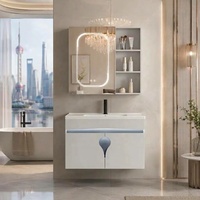 Ensemble de meubles de salle de bain d'hôtel moderne et étanche avec lavabo en céramique mural, miroir éclairé, caractéristiques faciles à nettoyer, 80 cm