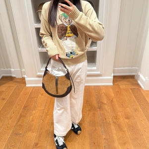 レディース超スタイリッシュな韓国風漫画クマプルオーバー新ニッチデザインネックプルオーバーニットフロント - Product Image 2