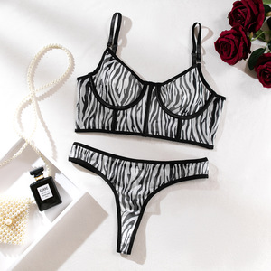 Conjunto de lencería transparente de malla Zebra, diseño sencillo, bralette transparente, sujetador y bragas. - Product Image 5