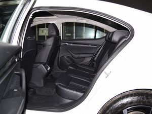 <span class=keywords><strong>Skoda</strong></span> Octavia <span class=keywords><strong>automobili</strong></span> rapide con guida a sinistra veicoli in metallo di lusso sedili in pelle Euro VI tetto panoramico Standard di emissione - Product Image 5