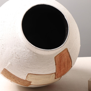 2024 fait à la main Simple <span class=keywords><strong>blanc</strong></span> avec rayure <span class=keywords><strong>pour</strong></span> <span class=keywords><strong>pampa</strong></span> herbe salon hôtel décoration de mariage moderne minimaliste <span class=keywords><strong>Vase</strong></span> en céramique - Product Image 4